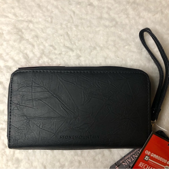 New Stone Mountain Leather Wristlet Wallet W/Rechargeable Phone Battery - Picture 3 of 9
